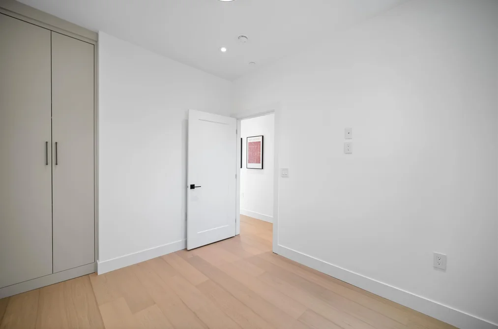 1-6879 Quebec Street, Vancouver, BC - Triplex for Sale - Photo 10 of 20 1-6879 Quebec Street, Vancouver, BC - Triplex for Sale - Photo 10 of 20