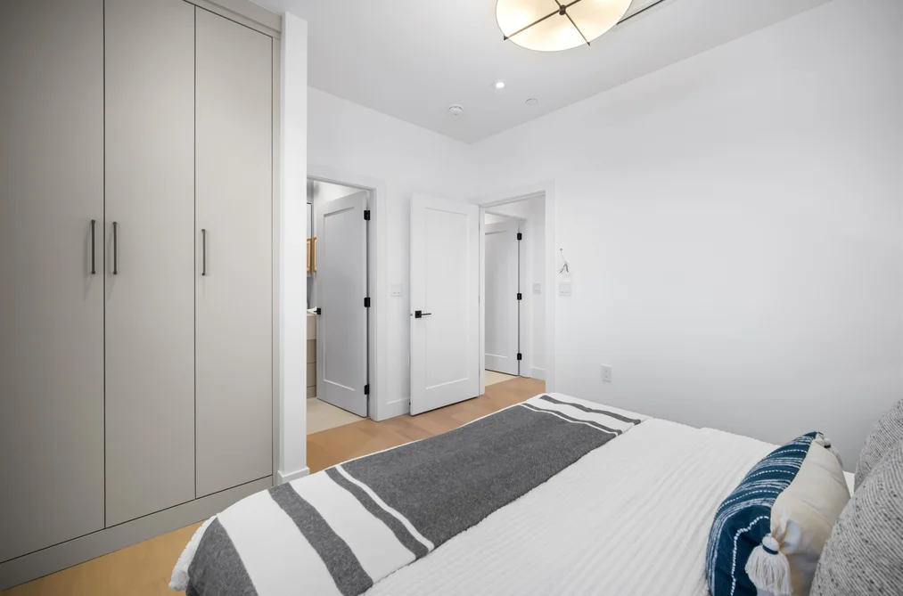 1-6879 Quebec Street, Vancouver, BC - Triplex for Sale - Photo 7 of 20 1-6879 Quebec Street, Vancouver, BC - Triplex for Sale - Photo 7 of 20