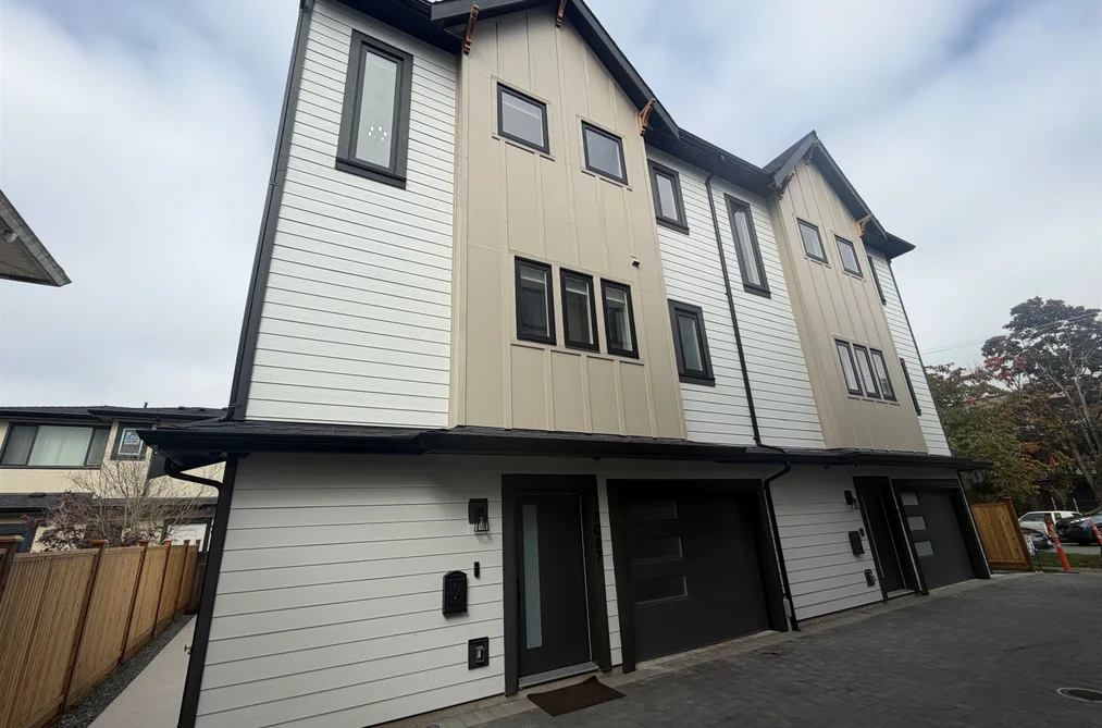 7087 Mary Ave Unit 1, Burnaby, BC - MLS: R3169351