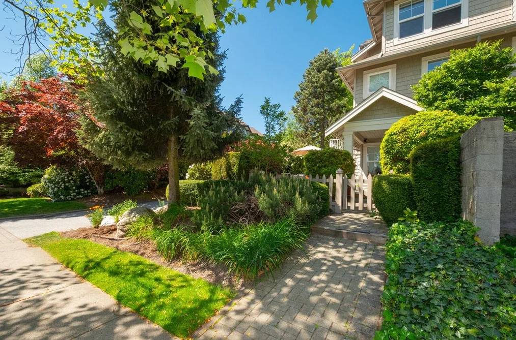 1 7179 18TH AVENUE, Burnaby BC V3N 1H2, Burnaby BC — Residential for Sale - Photo 2