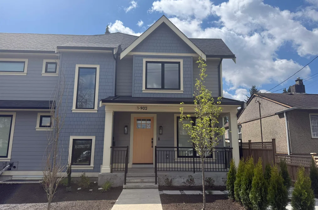 Half Duplex for sale at 1 902 First Street New Westminster British Columbia - MLS: R3110754