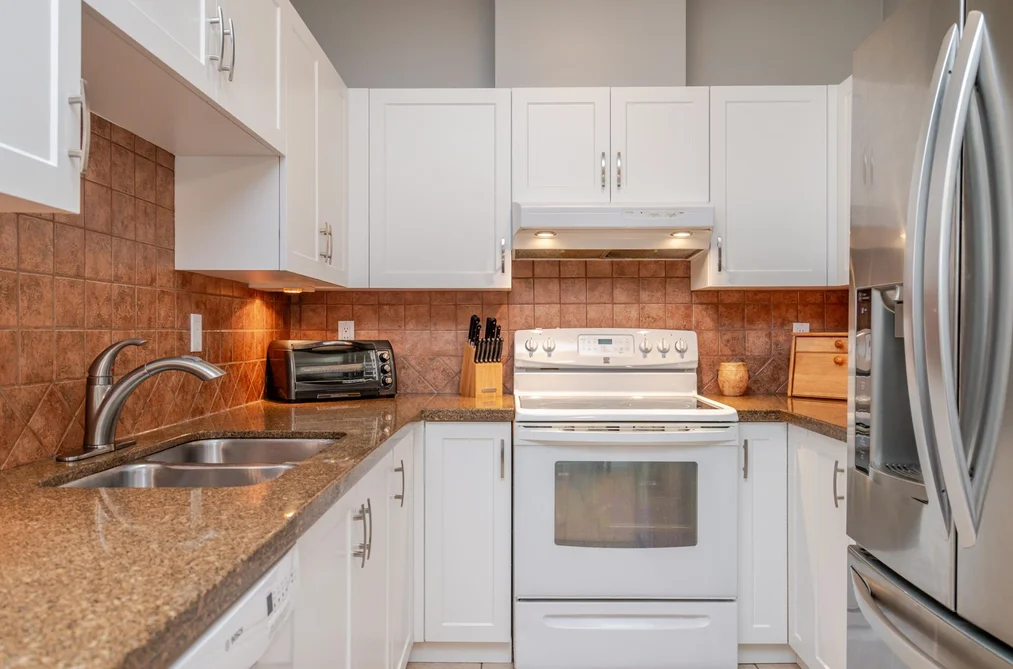 10 10340 156 STREET, Surrey BC V3R 4L8, Surrey BC — Residential for Sale - Photo 2