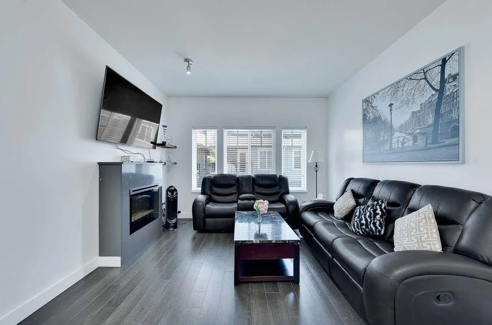 10 13864 HYLAND ROAD, Surrey BC V3W 2C3, Surrey BC — Residential for Sale - Photo 3