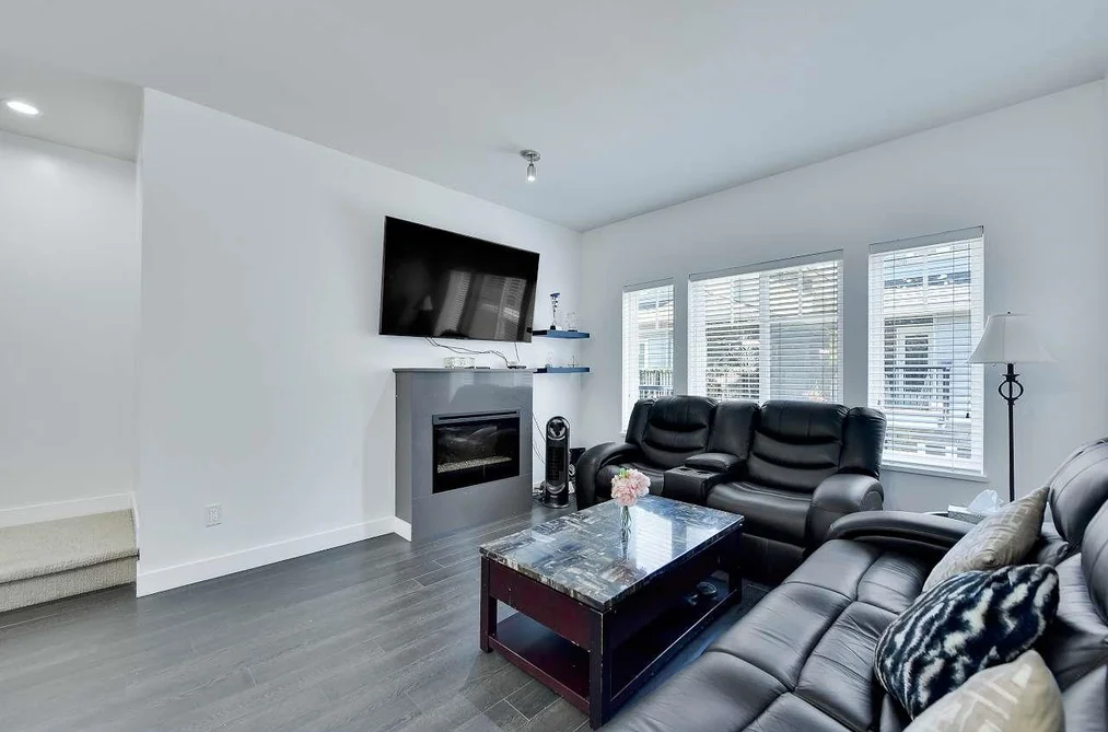 10 13864 HYLAND ROAD, Surrey BC V3W 2C3, Surrey BC — Residential for Sale - Photo 4