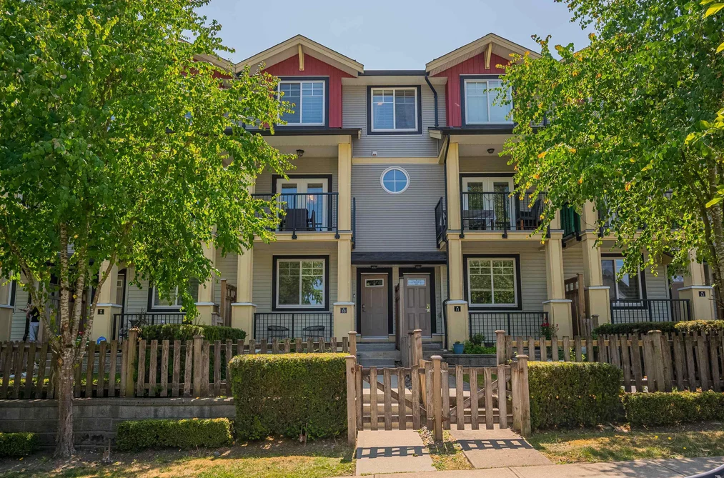 Townhouse for sale at 10 13886 62 Avenue Surrey British Columbia - MLS: R3143348