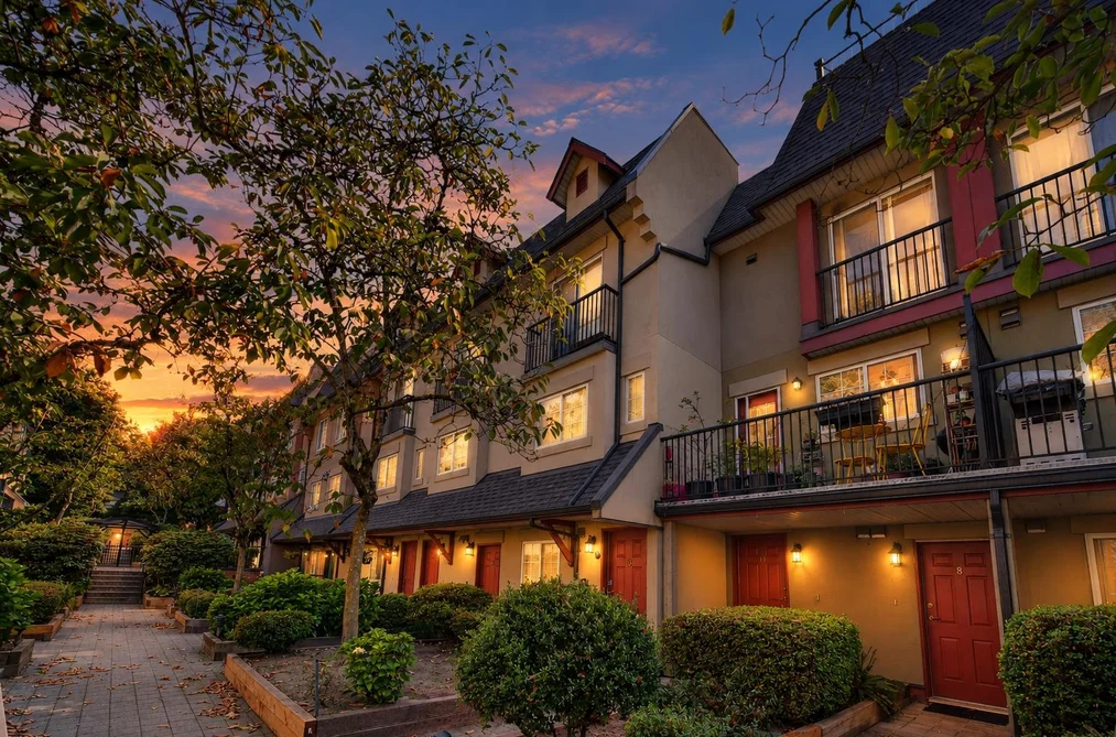 Townhouse for sale at 10 1561 Booth Avenue Coquitlam British Columbia - MLS: R3164153