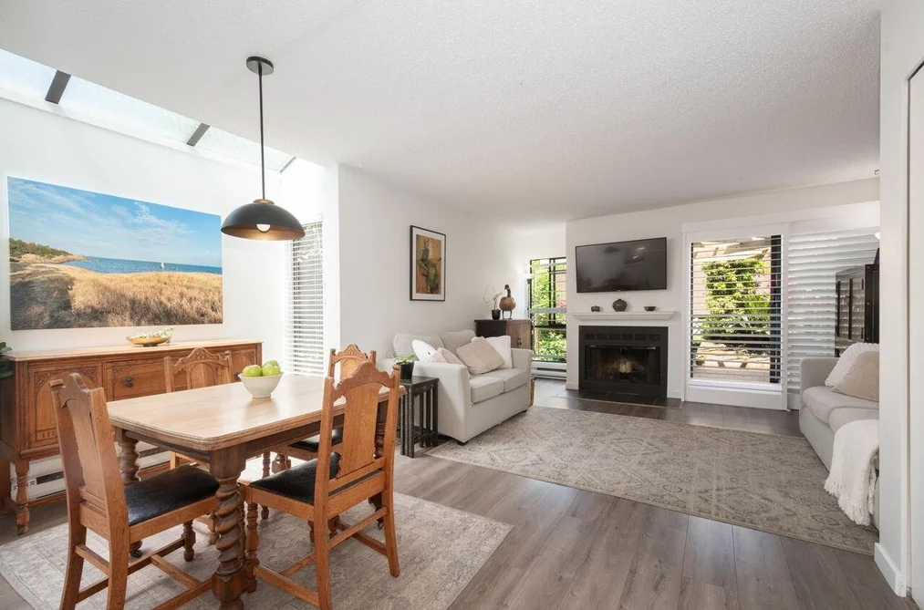 10 230 W 14 STREET, North Vancouver BC V7M 1P3, North Vancouver BC — Residential for Sale - Photo 2