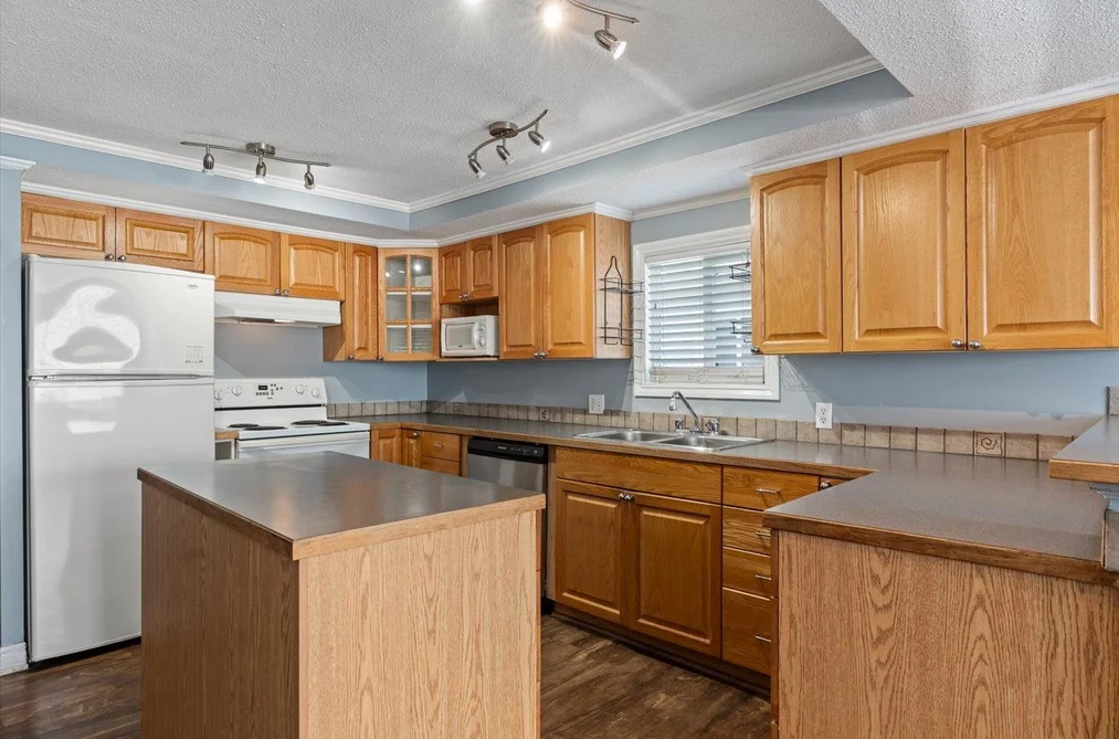 10 45640 WATSON ROAD, Chilliwack, BC — Residential for Sale — Photo 5 of 35