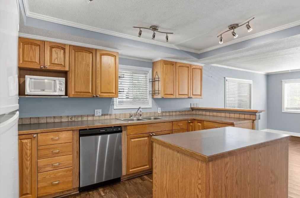 10 45640 WATSON ROAD, Chilliwack, BC — Residential for Sale — Photo 6 of 35
