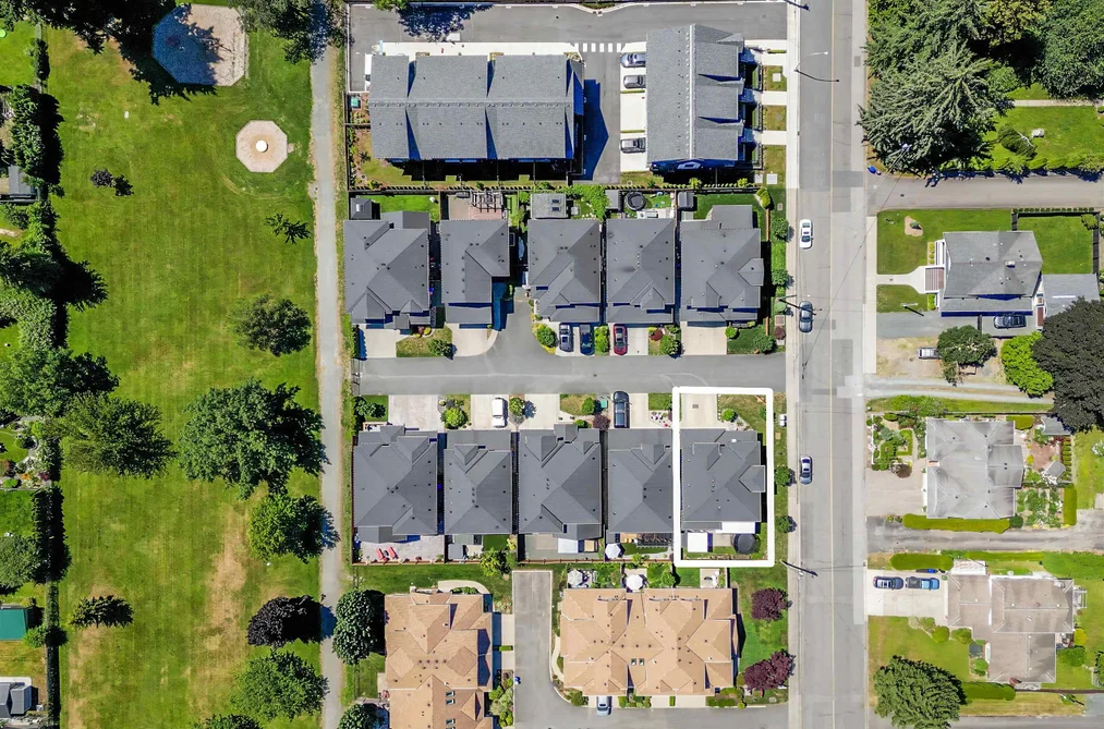 House for sale at 10 46128 Riverside Drive Chilliwack British Columbia - MLS: R3138534