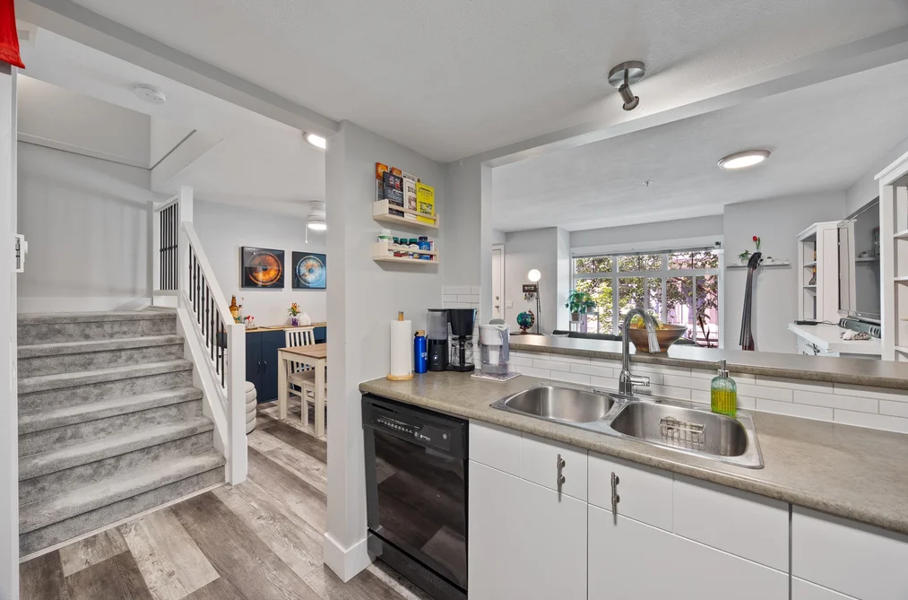 10 7428 SOUTHWYNDE AVENUE, Burnaby, BC — Residential for Sale — Photo 8 of 35