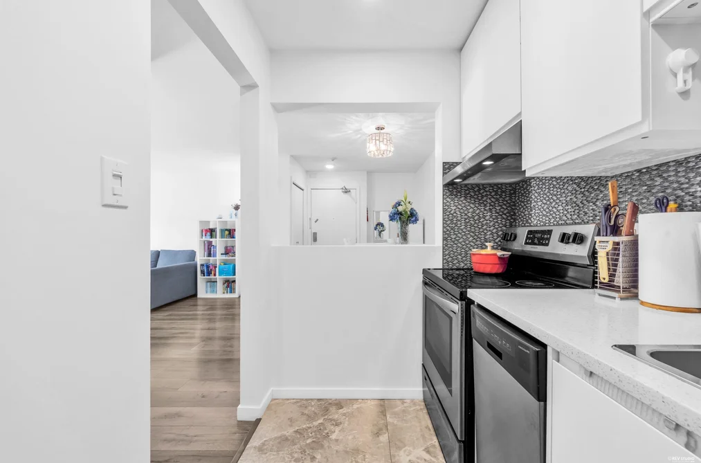 10 7561 HUMPHRIES COURT, Burnaby, BC — Residential for Sale — Photo 13 of 40