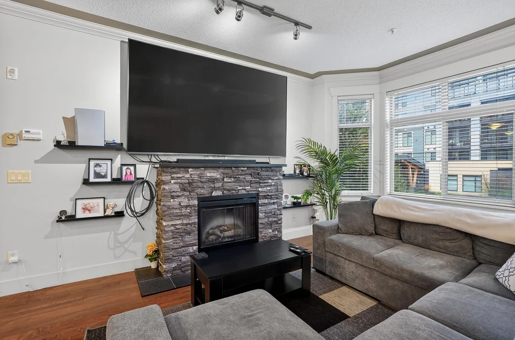 100 45893 CHESTERFIELD AVENUE, Chilliwack BC V2P 1M5, Chilliwack BC — Residential for Sale - Photo 3