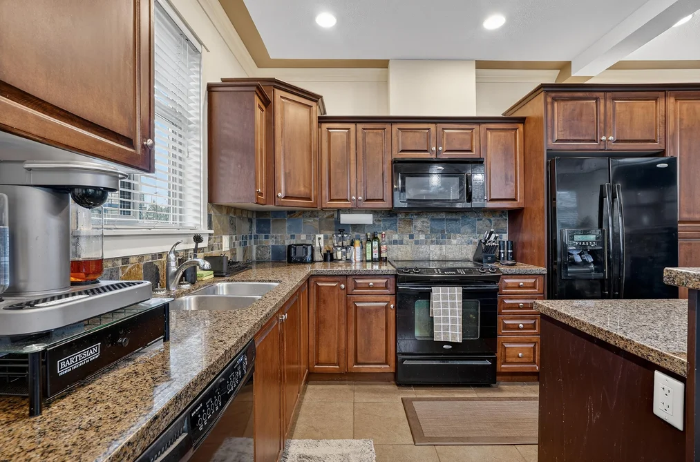 100 45893 CHESTERFIELD AVENUE, Chilliwack BC V2P 1M5, Chilliwack BC — Residential for Sale - Photo 6