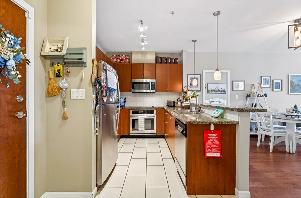 302 100 CAPILANO ROAD, Port Moody BC V3H 5M9, Port Moody BC — Residential for Sale - Photo 5
