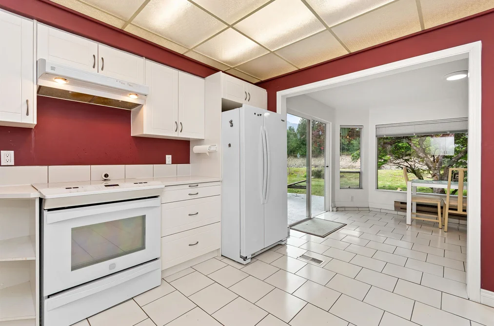100 ROBERTSON CRESCENT, Hope BC V0X 1L4, Hope BC — Residential for Sale — Photo 10 of 40
