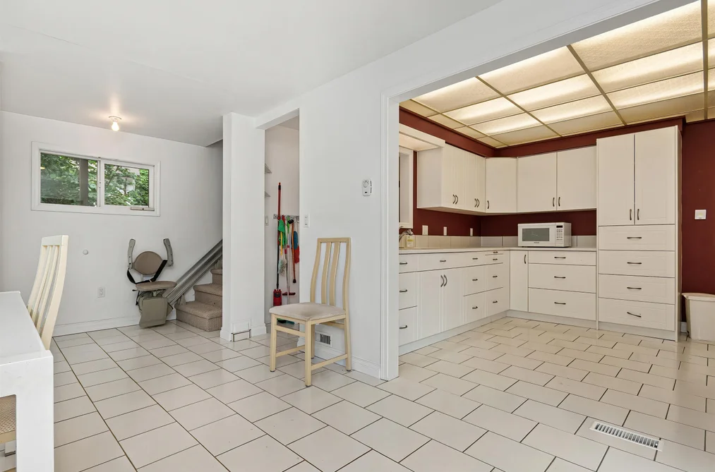 100 ROBERTSON CRESCENT, Hope BC V0X 1L4, Hope BC — Residential for Sale — Photo 13 of 40