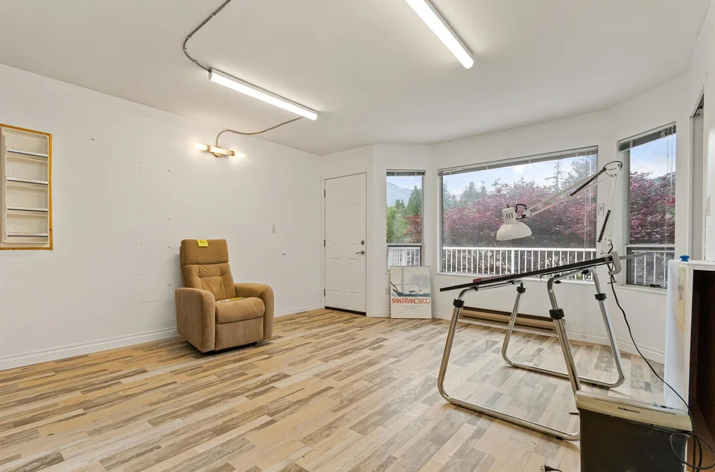 100 ROBERTSON CRESCENT, Hope BC V0X 1L4, Hope BC — Residential for Sale — Photo 21 of 40