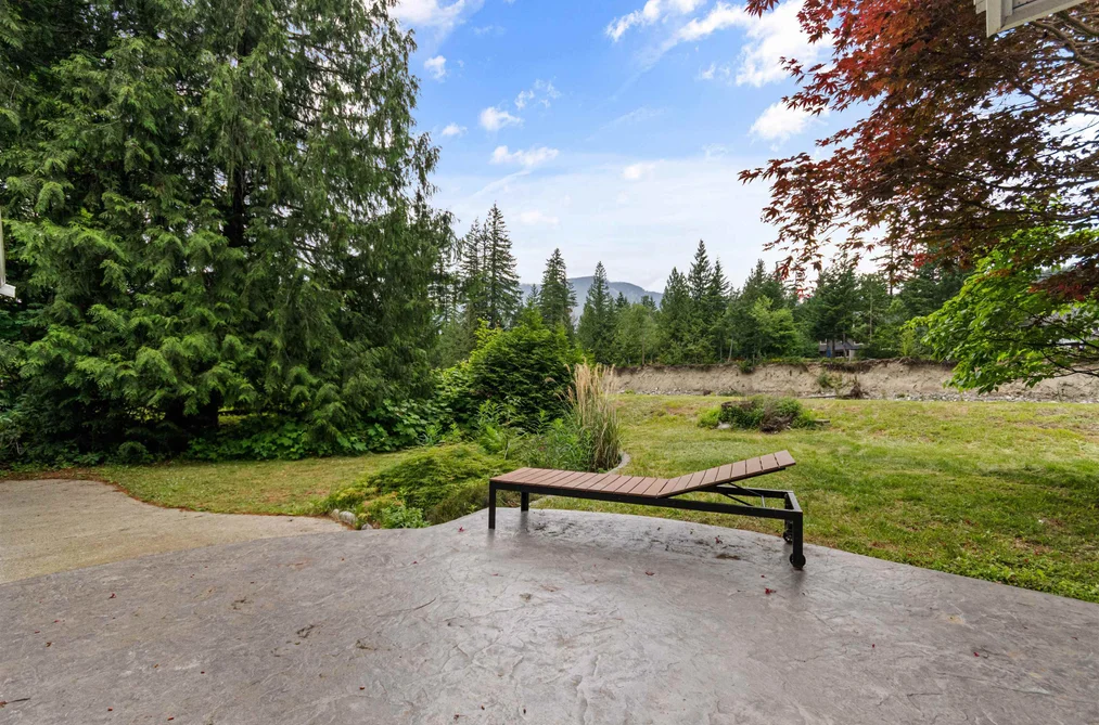 100 ROBERTSON CRESCENT, Hope BC V0X 1L4, Hope BC — Residential for Sale — Photo 39 of 40