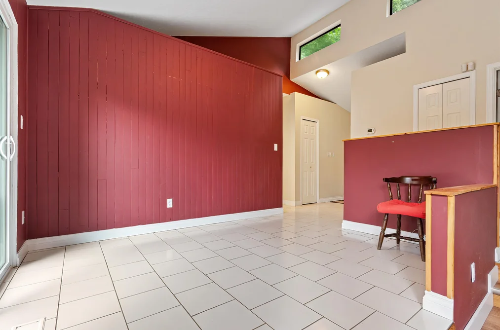 100 ROBERTSON CRESCENT, Hope BC V0X 1L4, Hope BC — Residential for Sale — Photo 6 of 40