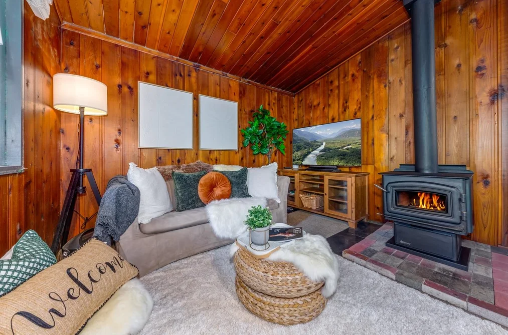 10009 PARADISE VALLEY ROAD, Squamish BC V0N 1H0, Squamish BC — Residential for Sale - Photo 5