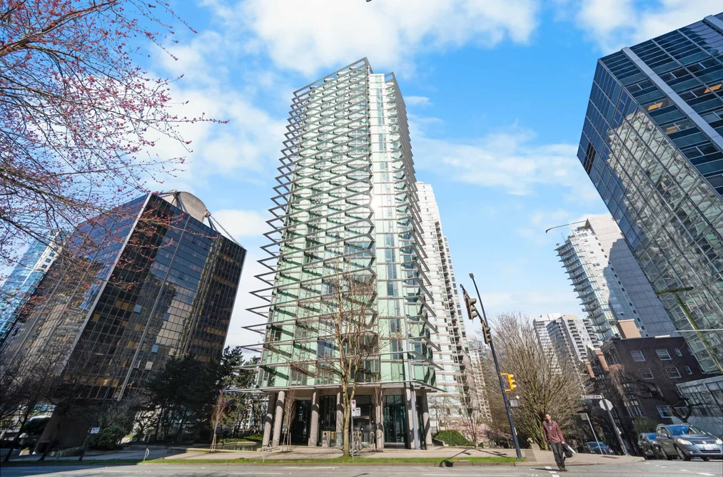 Condo for sale at 1001 1331 W Georgia Street Vancouver British Columbia - MLS: R3102748