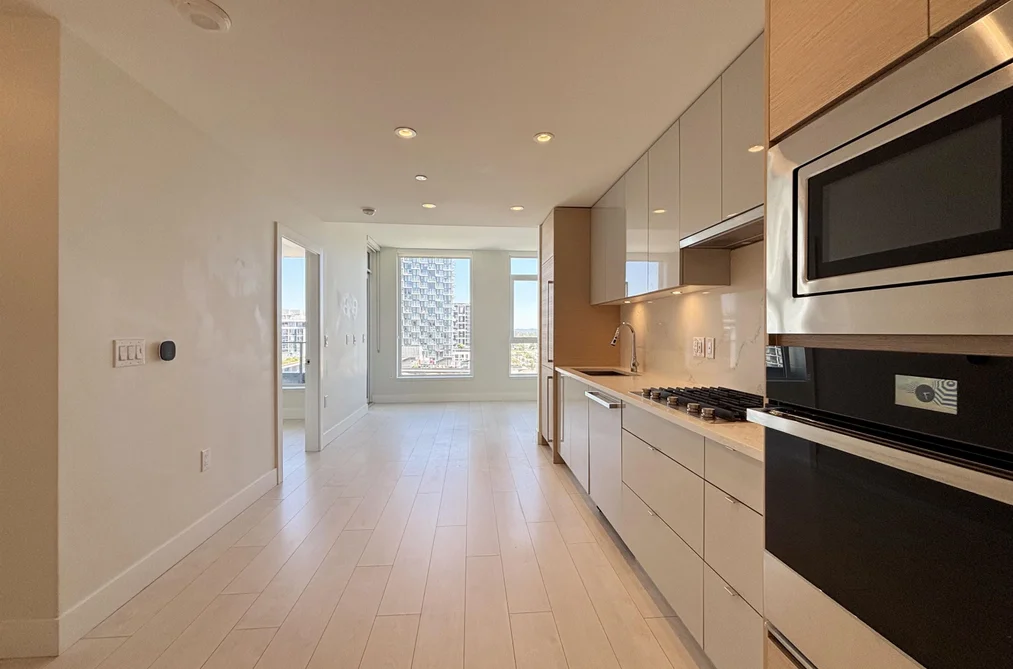 1001 3438 SAWMILL CRESCENT, Vancouver BC V5S 0E3, Vancouver BC — Residential for Sale - Photo 2