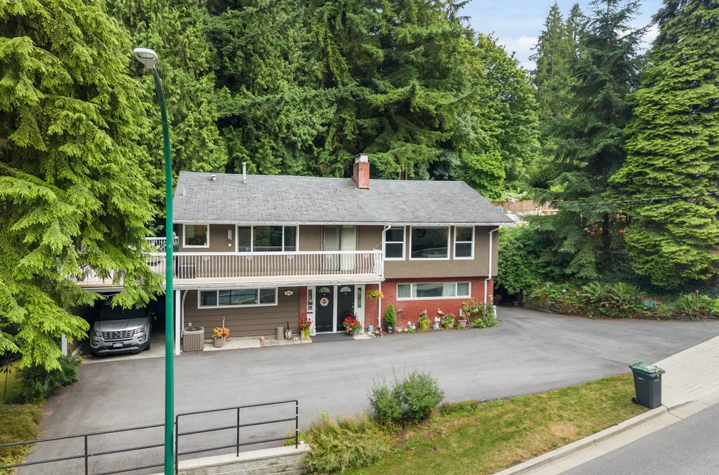 1001 GATENSBURY STREET STREET, Coquitlam, BC — Residential for Sale — Photo 3 of 40
