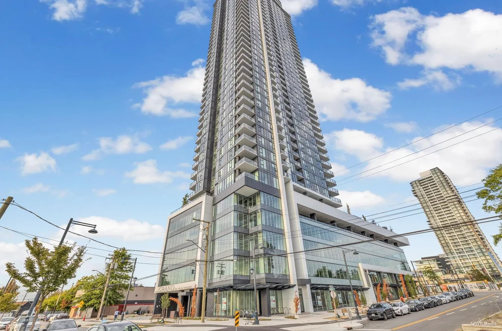 Condo for sale at 1002 10750 135a Street Surrey British Columbia - MLS: R3047882