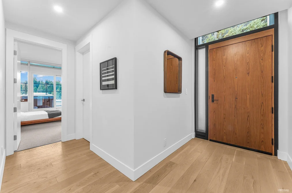1002 6707 NELSON AVENUE, West Vancouver BC V7W 0A4, West Vancouver BC — Residential for Sale - Photo 2