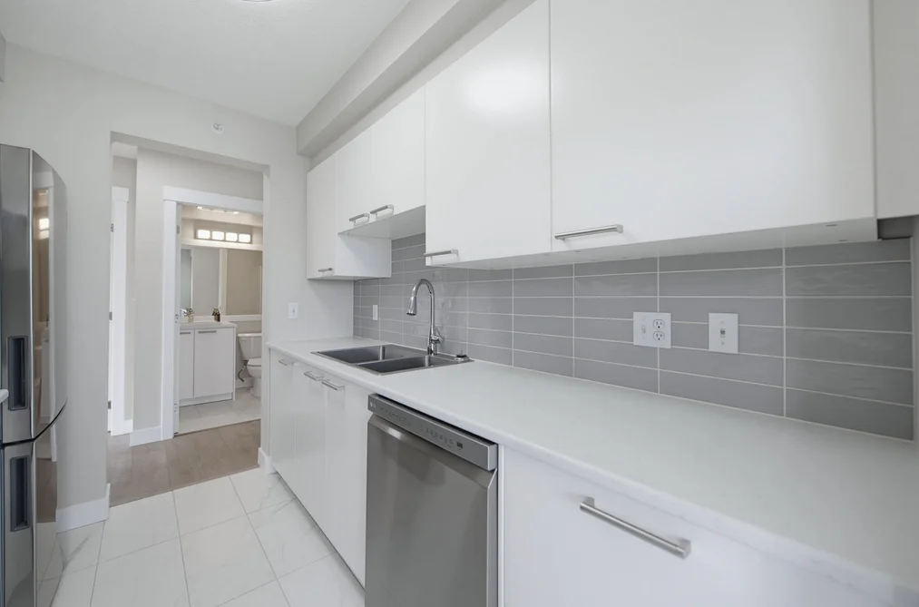 1002 9830 WHALLEY BOULEVARD, Surrey, BC — Residential for Sale — Photo 14 of 35