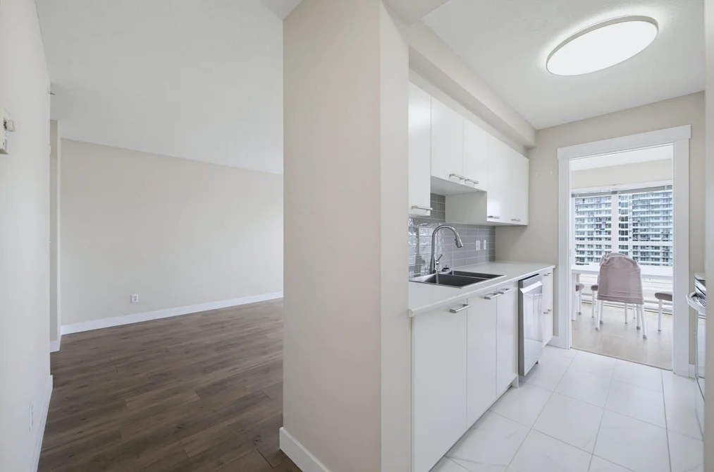 1002 9830 WHALLEY BOULEVARD, Surrey, BC — Residential for Sale — Photo 27 of 35