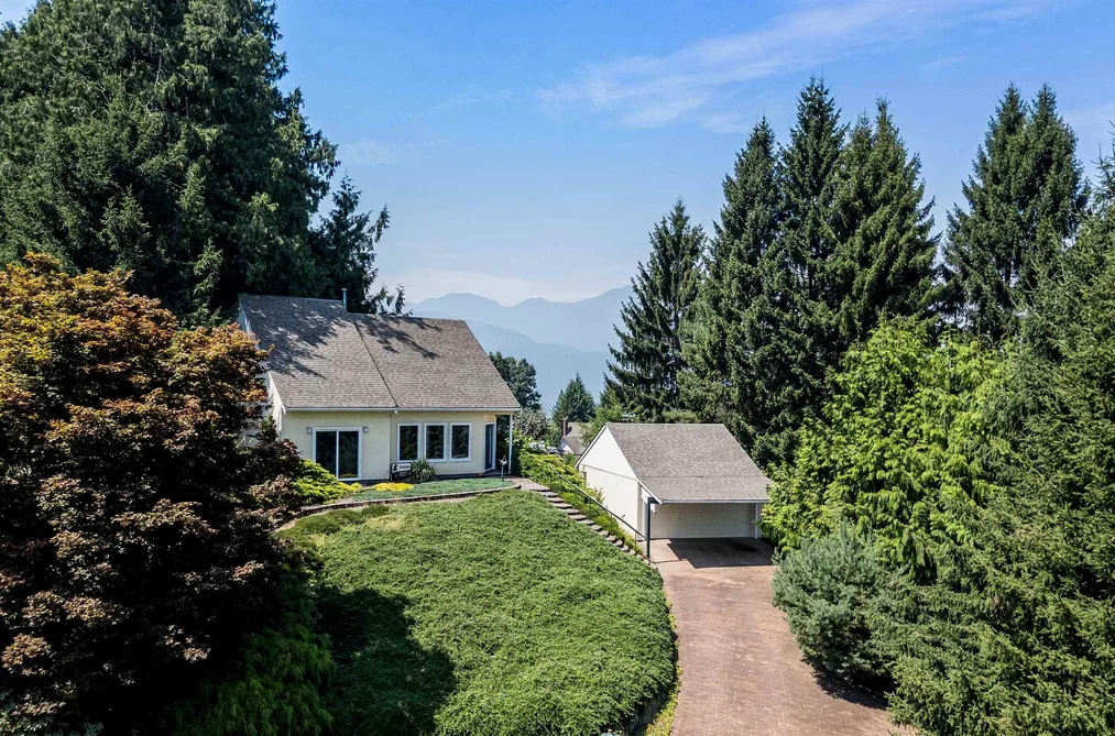 House for sale at 10021 Falcon Crescent Chilliwack British Columbia - MLS: R3149515