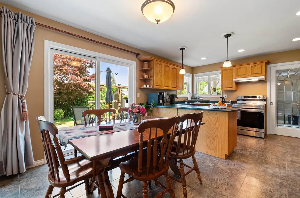 10027 MERRITT DRIVE, Chilliwack BC V2P 7Z2, Chilliwack BC — Residential for Sale — Photo 16 of 40