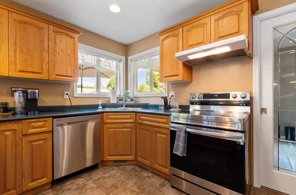10027 MERRITT DRIVE, Chilliwack BC V2P 7Z2, Chilliwack BC — Residential for Sale — Photo 26 of 40