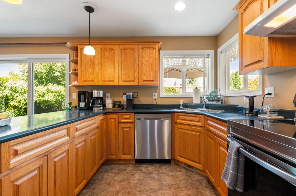 10027 MERRITT DRIVE, Chilliwack BC V2P 7Z2, Chilliwack BC — Residential for Sale — Photo 29 of 40