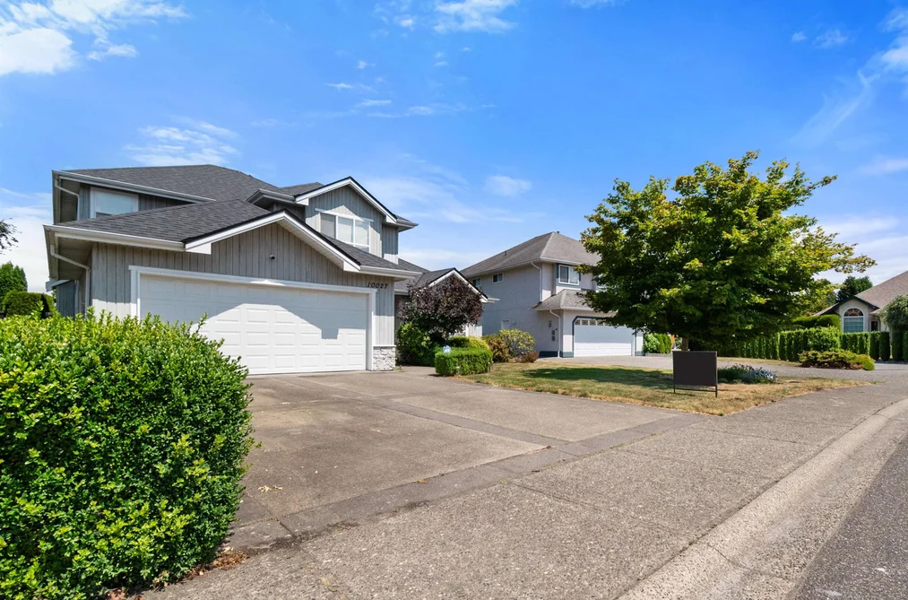10027 MERRITT DRIVE, Chilliwack BC V2P 7Z2, Chilliwack BC — Residential for Sale — Photo 3 of 40