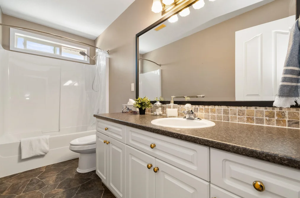 10027 MERRITT DRIVE, Chilliwack BC V2P 7Z2, Chilliwack BC — Residential for Sale — Photo 33 of 40