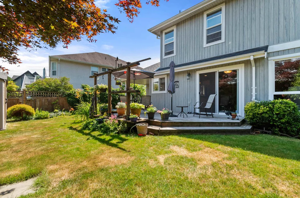 10027 MERRITT DRIVE, Chilliwack BC V2P 7Z2, Chilliwack BC — Residential for Sale — Photo 6 of 40