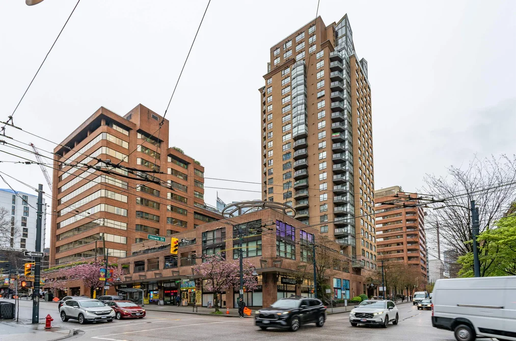 Condo for sale at 1003 1189 Howe Street Vancouver British Columbia - MLS: R3109367