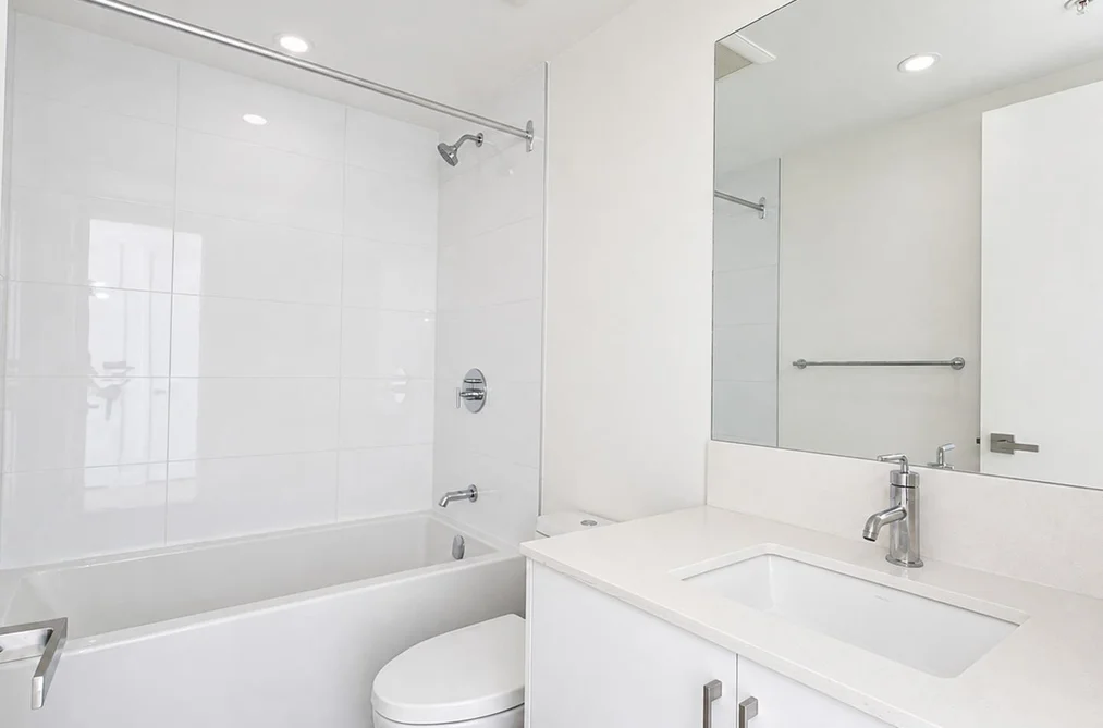 1004 9675 KING GEORGE HIGHWAY, Surrey BC V3T 2V3, Surrey BC — Residential for Sale — Photo 15 of 25