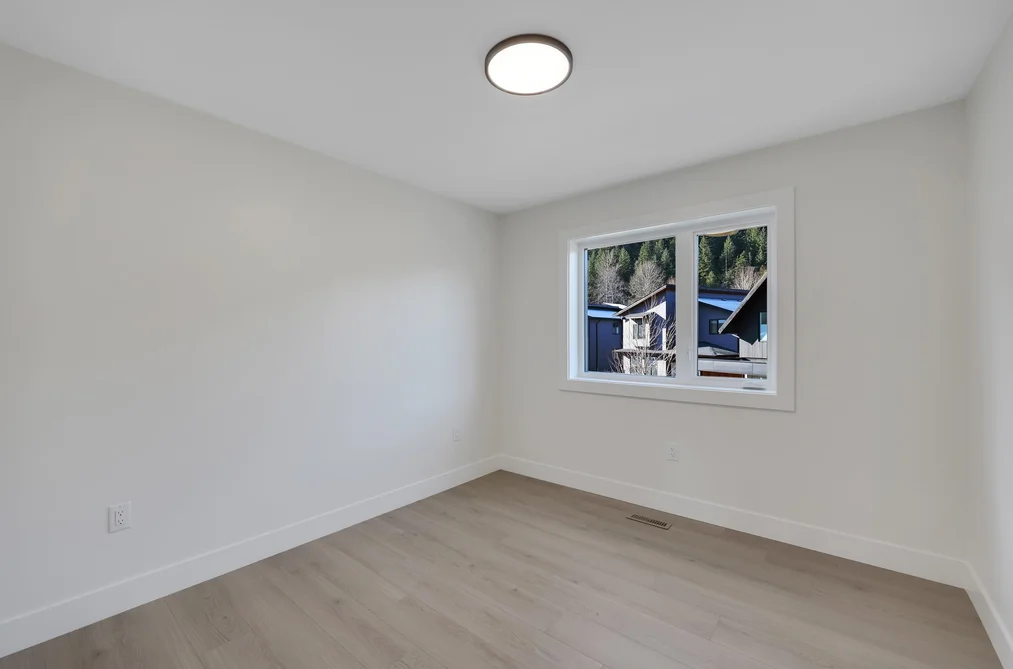 1004 PHARE CRESCENT, Pemberton BC V0N 0A7, Pemberton BC — Residential for Sale - Photo 6