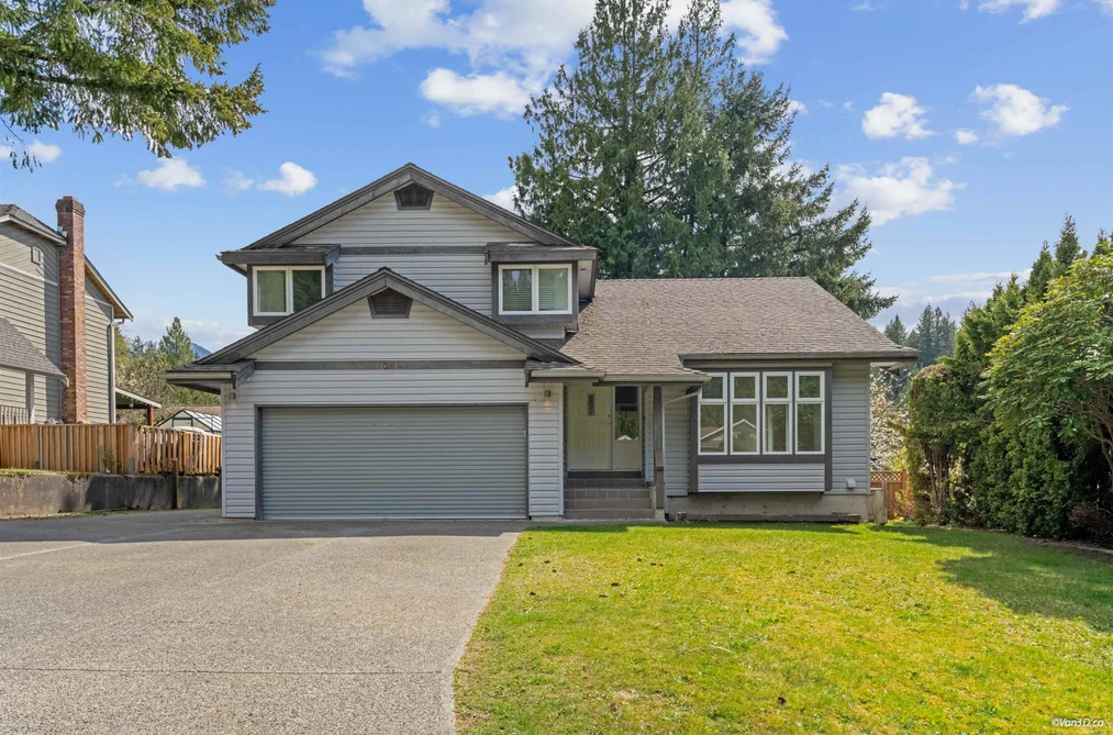 House for sale at 1004 Pia Road Squamish British Columbia - MLS: R3126543
