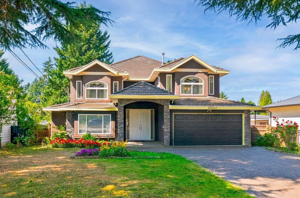 House for sale at 10047 129 Street Surrey British Columbia - MLS: R3157364