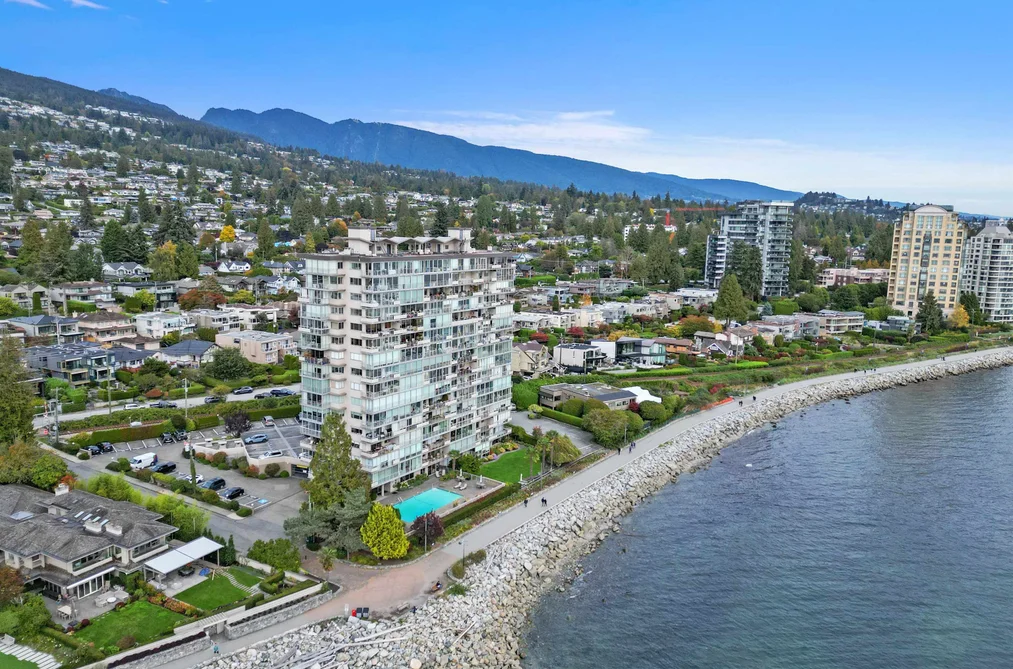 1006 150 24TH STREET, West Vancouver BC V7V 4G8, West Vancouver BC — Residential for Sale - Photo 2
