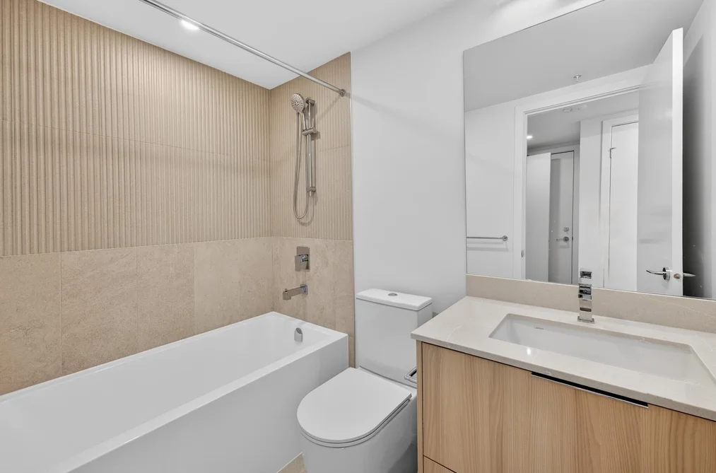 1006 311 ALDERSON AVENUE, Coquitlam BC V3K 0K3, Coquitlam BC — Residential for Sale — Photo 5 of 11