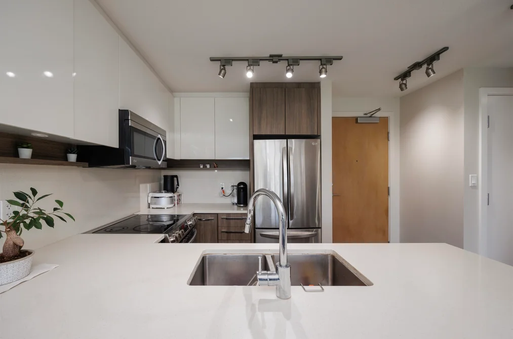 1006 958 RIDGEWAY AVENUE, Coquitlam BC V3K 0C5, Coquitlam BC — Residential for Sale - Photo 6