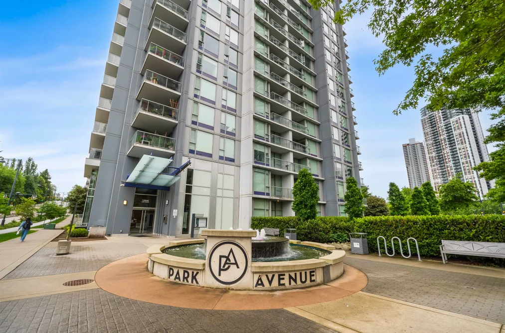 Condo for sale at 1007 13696 100 Avenue Surrey British Columbia - MLS: R3128451