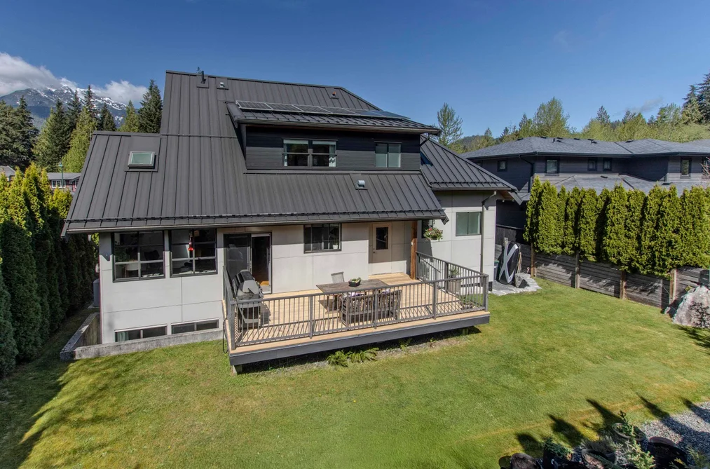 House for sale at 1007 Jay Crescent Squamish British Columbia - MLS: R3115748