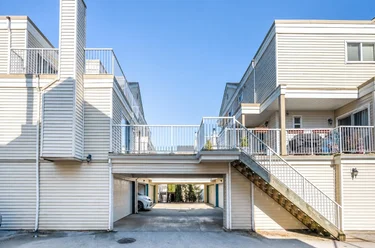 10077 156 St, Surrey, BC - MLS: R3164680